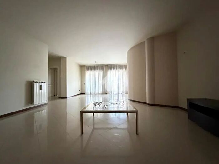 Appartamento trilocale in vendita in Via Mantova, Cremona