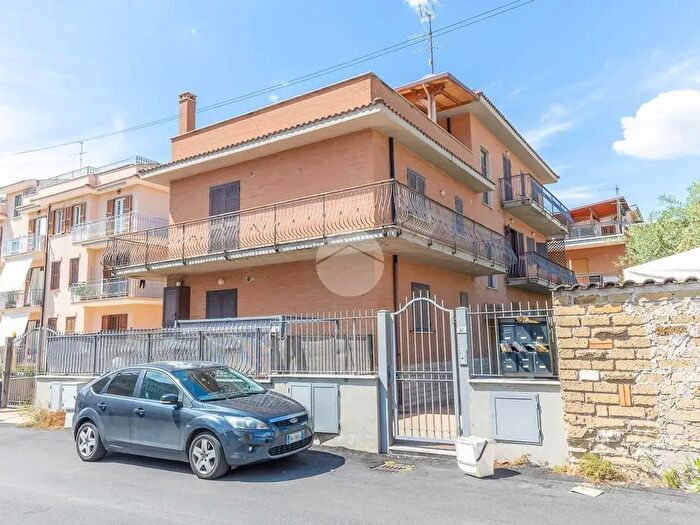 Appartamento bilocale in vendita in Via Arcadi Sibillini, Tivoli
