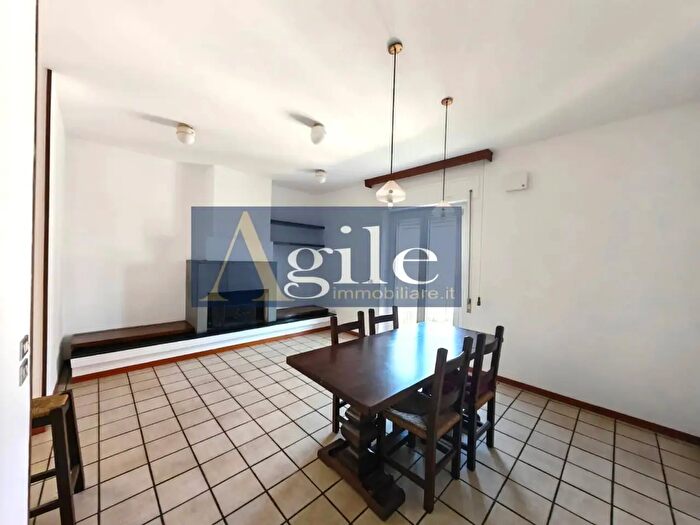 Appartamento con 5 locali in vendita in Via Arnaldo Fusinato, San Benedetto Del Tronto