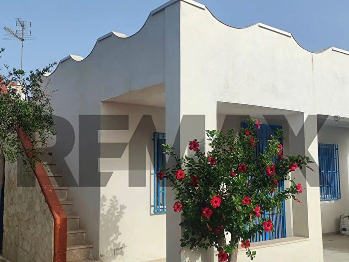 Casa con 5 locali in vendita in Viale Haloha Granelli O, Pachino
