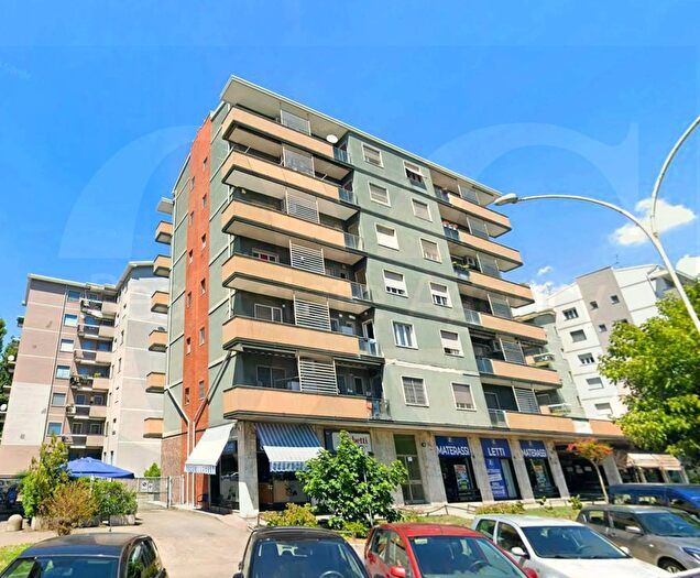 Appartamento bilocale in vendita in Via Leonardo da Vinci, Trezzano Sul Naviglio