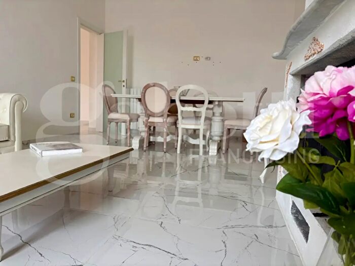 Casa quadrilocale in vendita in Via Angioj a, Sorso