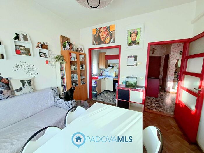 Casa quadrilocale in vendita in Via Volfango Goethe, Padova