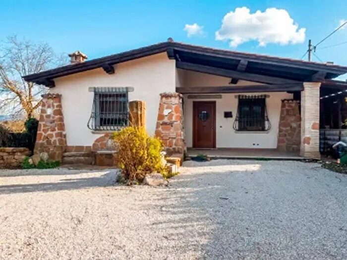 Casa quadrilocale in vendita in Via di Colle Farinaccio, San Cesareo