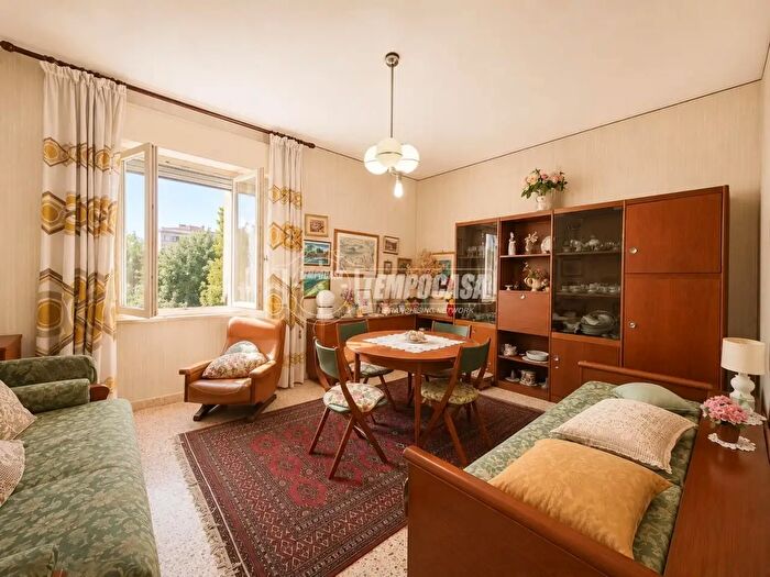 Appartamento quadrilocale in vendita in Via Gaetano Donizetti, Cagliari