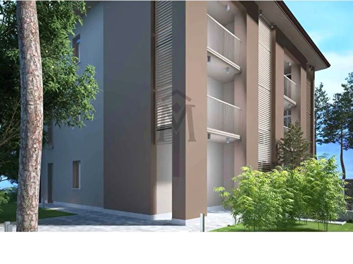 Appartamento con 5 locali in vendita in Albinea