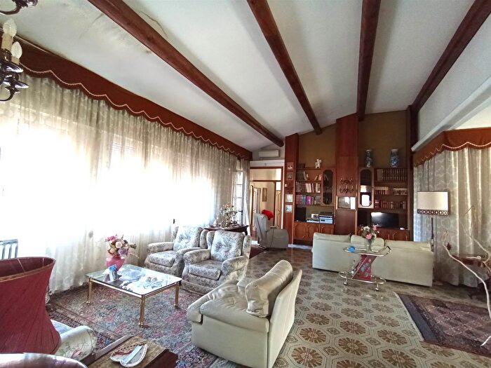 Casa con 8 locali in vendita in Via La Pastora Coriano, Coriano