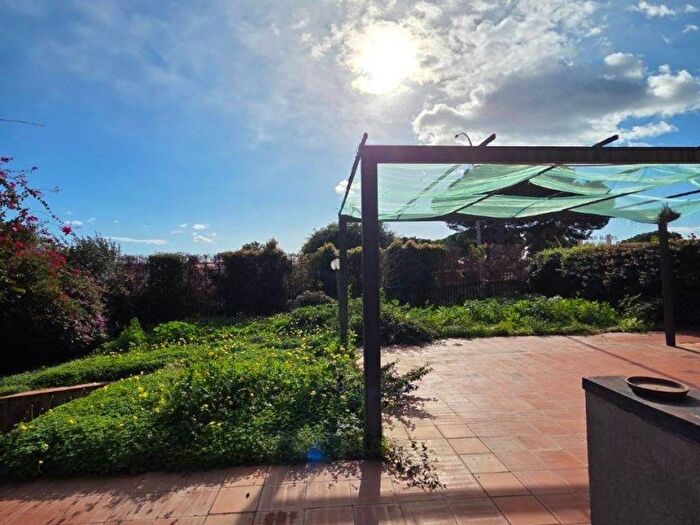 Appartamento quadrilocale in affitto in Via Angelo Musco, Centro, Aci Castello