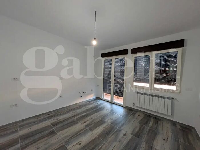 Appartamento con 6 locali in vendita in Via dei Martiri, Cavarzere