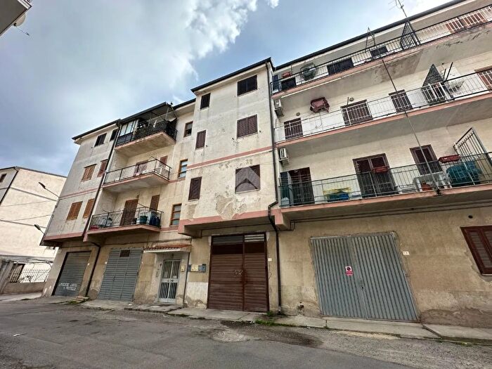 Appartamento trilocale in vendita in Via dei Papaveri, Villapiana