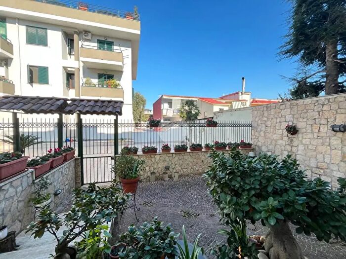 Casa con 5 locali in vendita in Via Innamorati, Giugliano In Campania