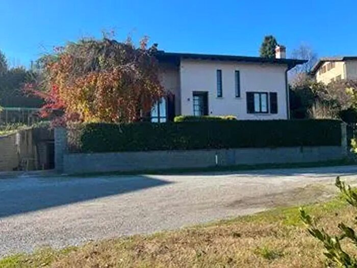 Casa con 8 locali in vendita in Via Mentana, Vicenza