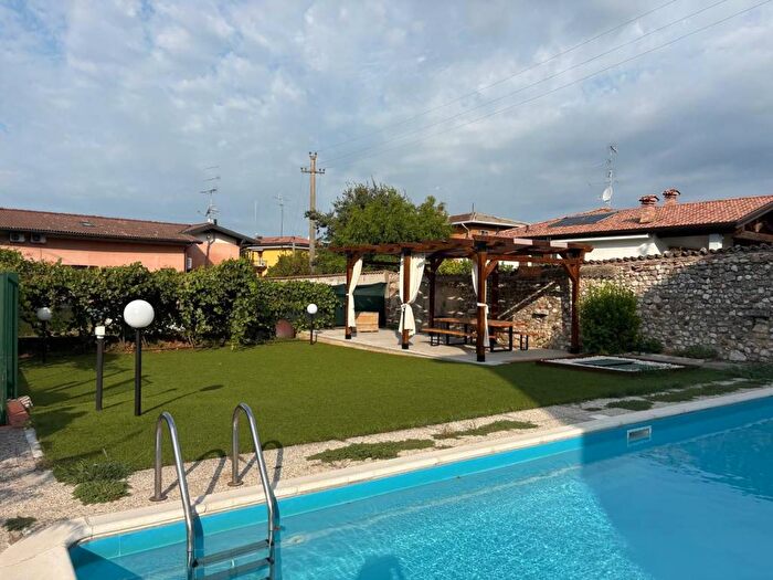 Appartamento trilocale in vendita in Via Regia Antica, Lonato, Lonato del Garda