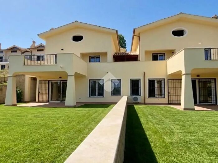 Casa quadrilocale in vendita in Via Sterpareti, Morlupo