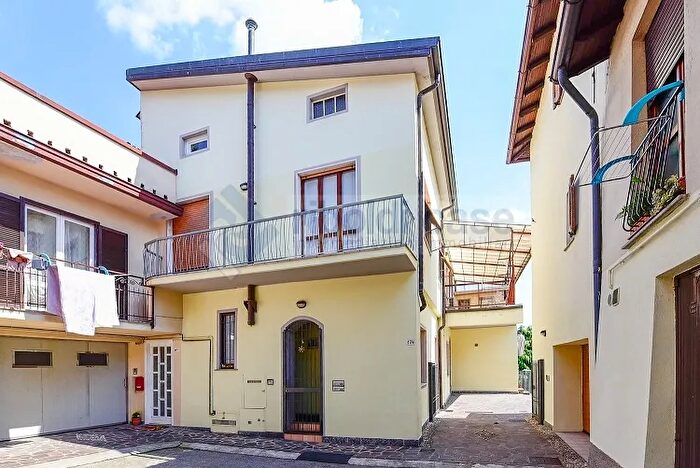 Casa bilocale in vendita in Veduggio Con Colzano
