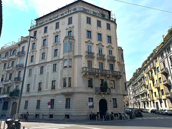 Appartamento con 5 locali in affitto in Via Enrico Besana, Guastalla, Milano