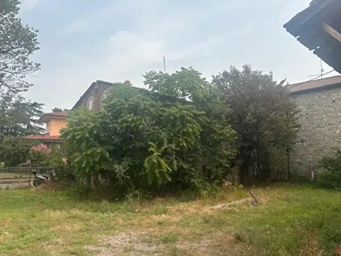Casa con 5 locali in vendita in Frazione Villò, Vigolzone