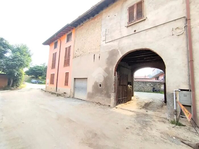 Casa monolocale in vendita in Via Renzo Pecco, Como