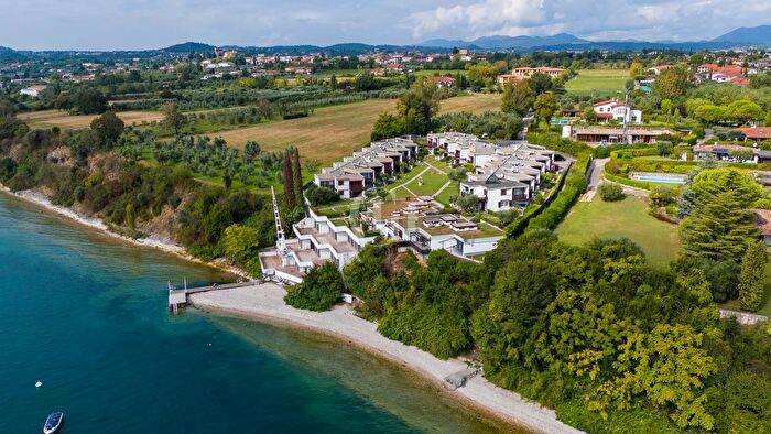 Appartamento trilocale in vendita in Via dei Liner, Moniga Del Garda