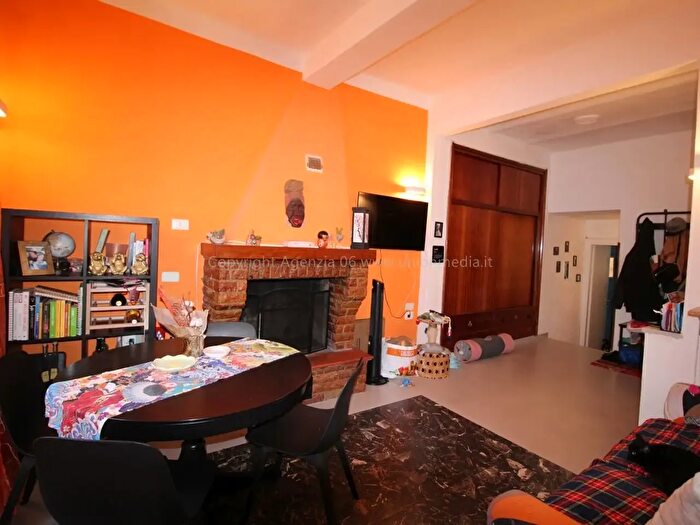 Appartamento con 5 locali in vendita in Sarzana