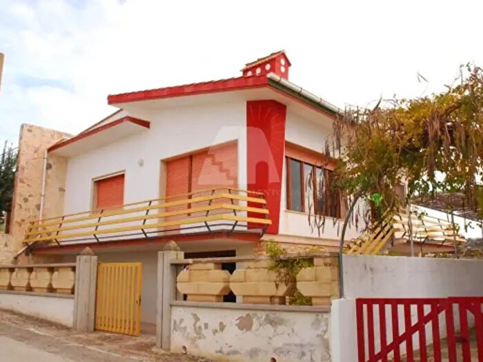 Casa con 6 locali in vendita in Via delle Pratoline, Salve