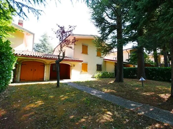 Casa quadrilocale in vendita in Via Faeto, Serramazzoni