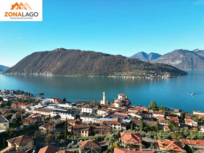 Appartamento trilocale in vendita in Via Dosso, Sale Marasino