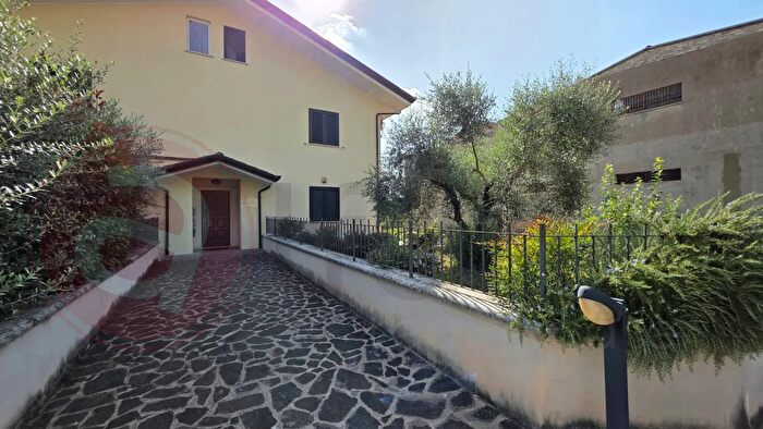 Appartamento con 6 locali in vendita in Via Borgomurata Snc, Arce