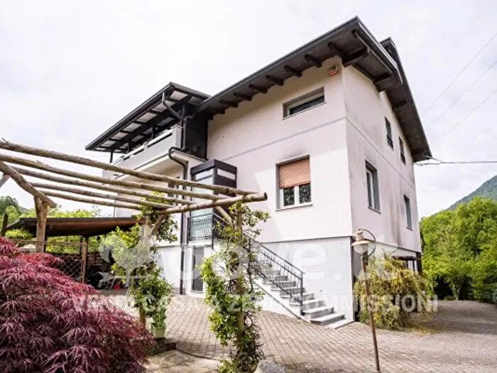 Casa con 6 locali in vendita in Via Valganna, Rancio Valcuvia