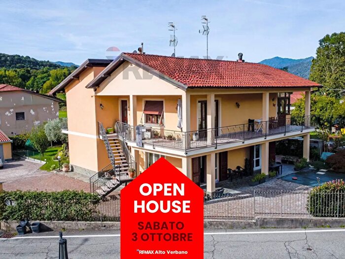 Appartamento con 5 locali in vendita in Via Prada, Cunardo