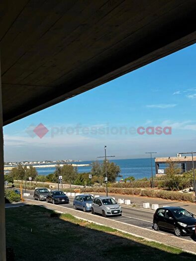 Appartamento trilocale in vendita in Lungomare IX Maggio, Bari