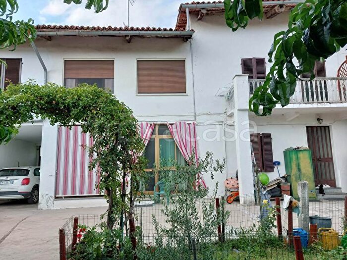 Appartamento con 7 locali in vendita in Sp Castelnuovo Don Bosco At Italy, Castelnuovo Don Bosco