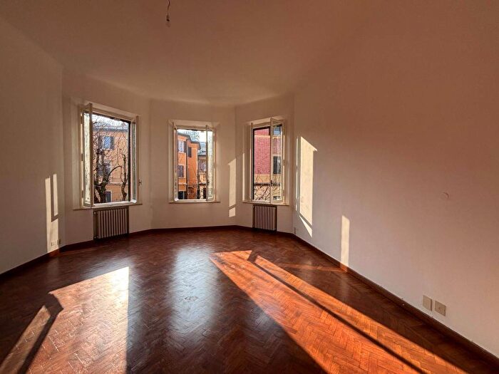 Appartamento con 6 locali in affitto in Via delle Rose, Colli Castiglione, Bologna