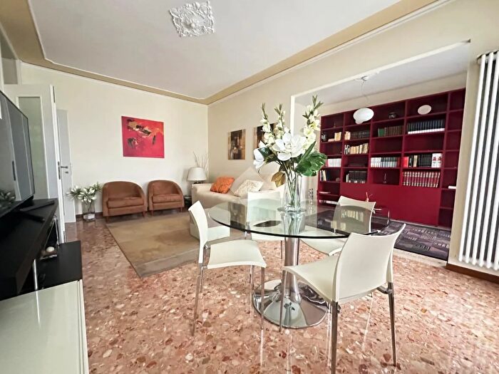 Appartamento quadrilocale in vendita in Via Zermanese, Treviso