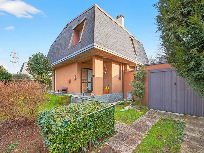 Casa quadrilocale in vendita in Arese