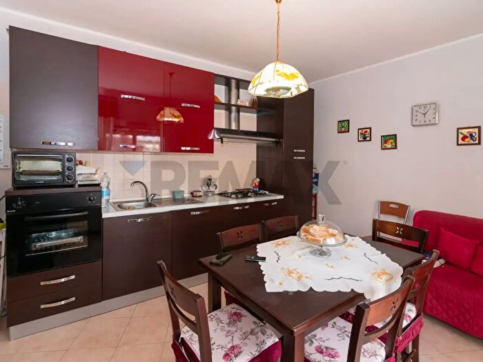 Appartamento con 5 locali in vendita in Via Antonino Corsaro, Camporotondo Etneo