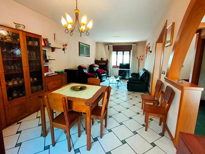 Casa con 7 locali in vendita in Viale Leonardo da Vinci Udine, Udine