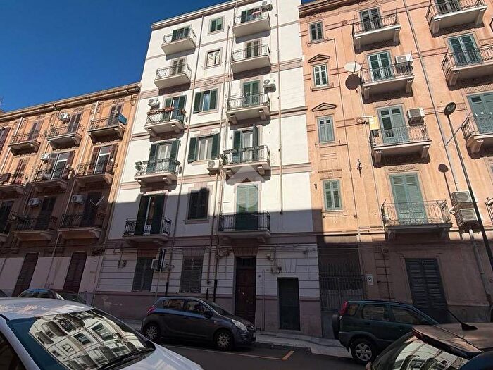 Appartamento quadrilocale in affitto in Via Vincenzo Errante, Oreto Perez, Palermo