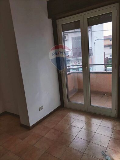 Appartamento con 5 locali in vendita in Via Roma, Camporotondo Etneo