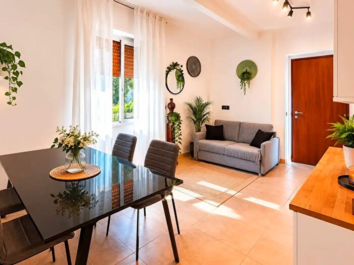 Appartamento trilocale in vendita in Via del Biancospino, Anzio