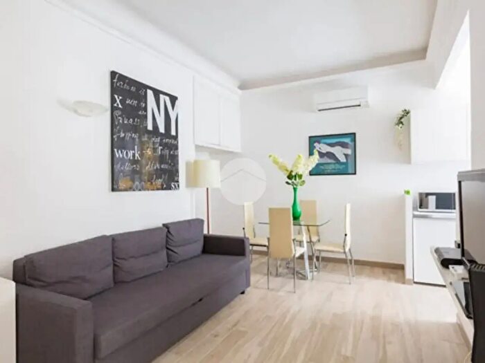 Appartamento bilocale in affitto in Via Emilio Faà di Bruno, Roma