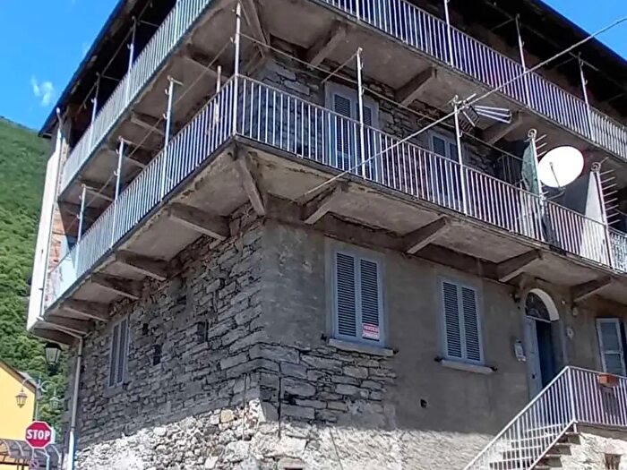 Appartamento trilocale in vendita in Via Municipio, Pallanzeno