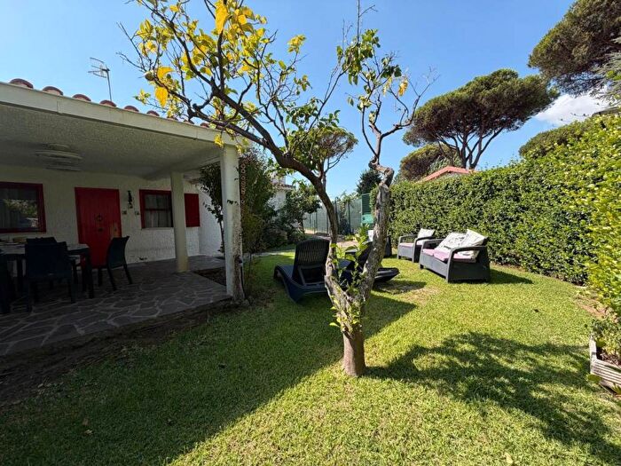 Casa trilocale in vendita in Via Sugarelle, Fondi