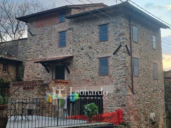 Casa con 6 locali in vendita in Via Sandro Pertini, Camaiore