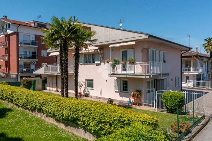 Casa quadrilocale in vendita in Via Risorgimento, Manta