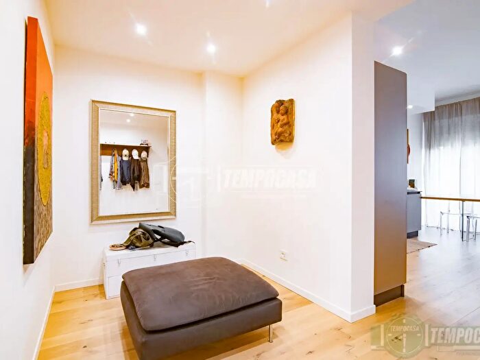 Appartamento trilocale in vendita in Via Umberto Biancamano, Monza