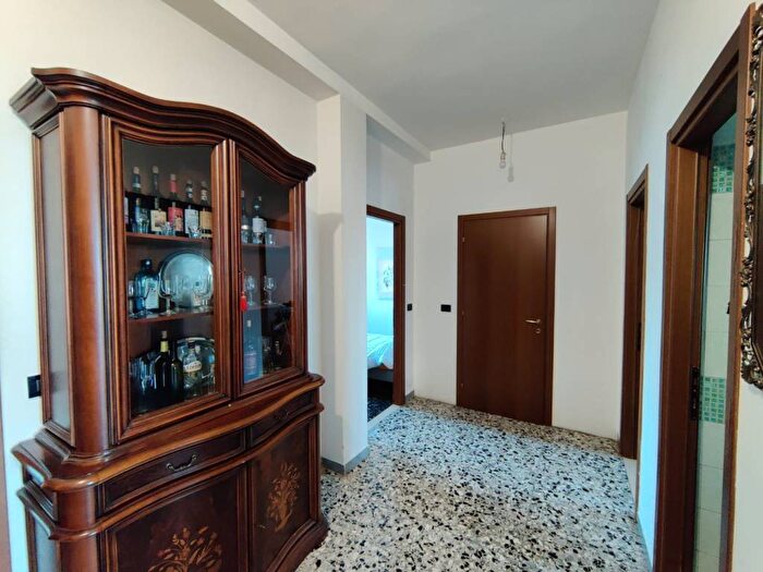 Appartamento quadrilocale in affitto in Via Giuseppe Massarenti, Massarenti, Bologna