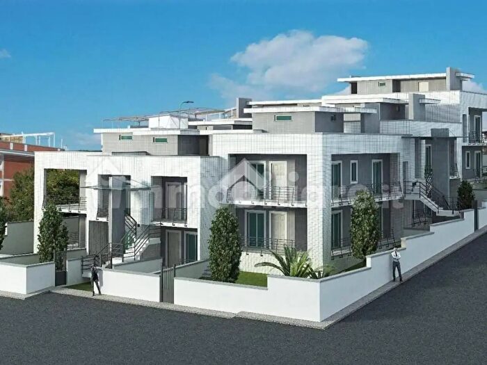 Appartamento trilocale in vendita in Passeggiata delle Sirene, Anzio