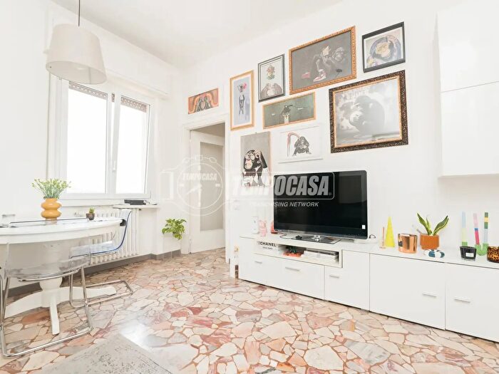 Appartamento trilocale in vendita in Via Luigi Ornato, Milano