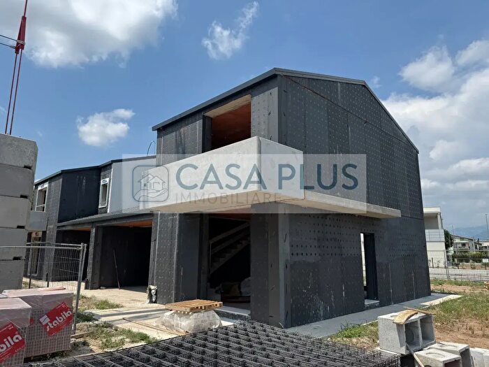 Casa quadrilocale in vendita in Rossano Veneto